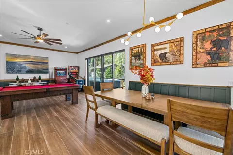 Dining - 807 Cameron Dr, Big Bear Lake, CA 92315 photo 5 of 6
