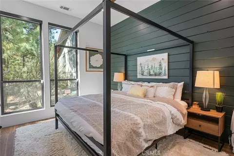 Bedroom - 807 Cameron Dr, Big Bear Lake, CA 92315 photo 1 of 13