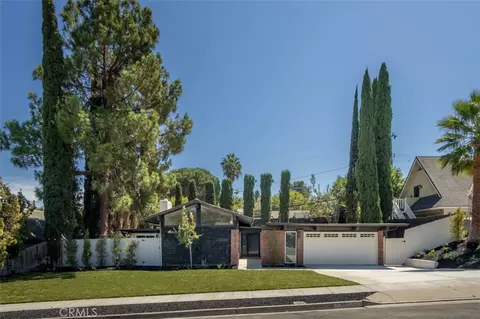 19322 Saylor Ter, North Tustin, CA 92705