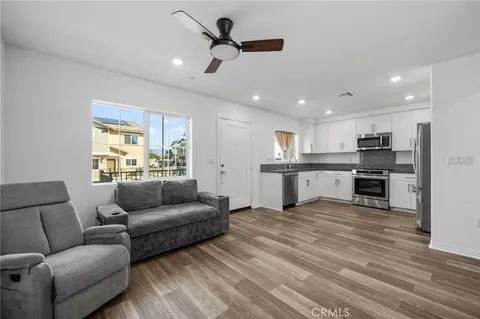 Other - 7149 Olive Grv, Riverside, CA 92507 photo 4 of 17