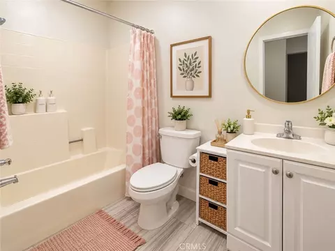 Bath - 9836 Bolton Ave, Riverside, CA 92503 photo 1 of 1