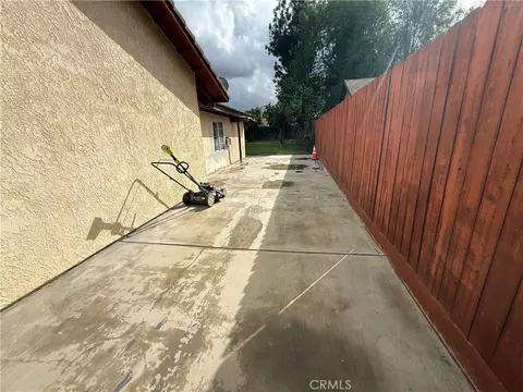 Exterior - 9836 Bolton Ave, Riverside, CA 92503 photo 5 of 5