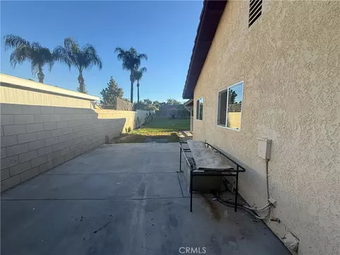 Exterior - 9836 Bolton Ave, Riverside, CA 92503 photo 4 of 5
