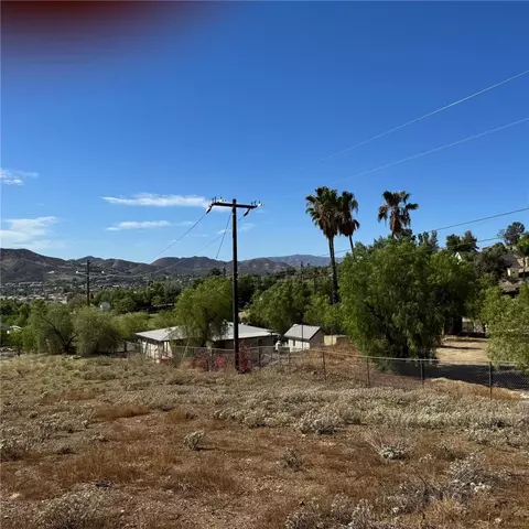 24460 Conejo Dr, Menifee, CA 92687 photo 3