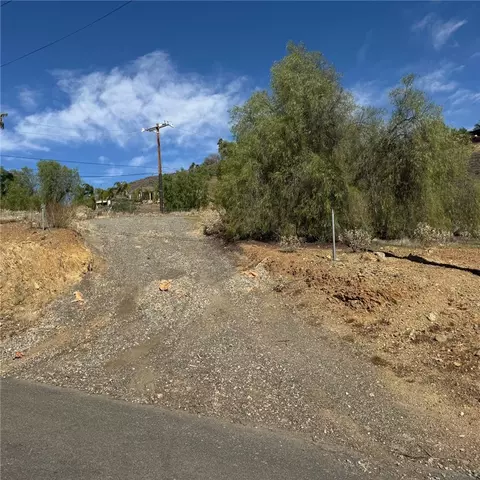 24460 Conejo Dr, Menifee, CA 92687 photo 2