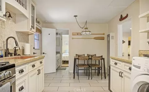 Kitchen - 42651 La Placida Ave, Big Bear Lake, CA 92315 photo 1 of 3