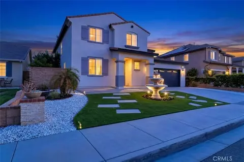 6135 Peregrine Dr, Jurupa Valley, CA 91752