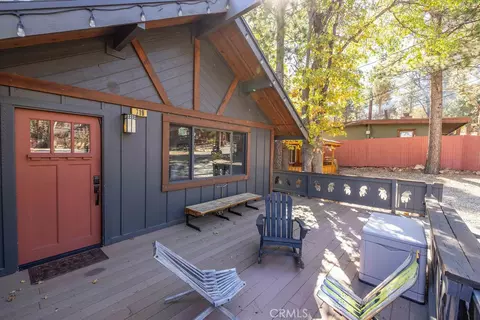 Exterior - 719 Pine, Sugarloaf, CA 92386 photo 4 of 8
