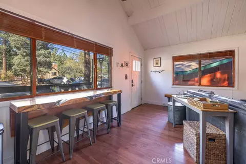 Dining - 719 Pine, Sugarloaf, CA 92386 photo 1 of 1