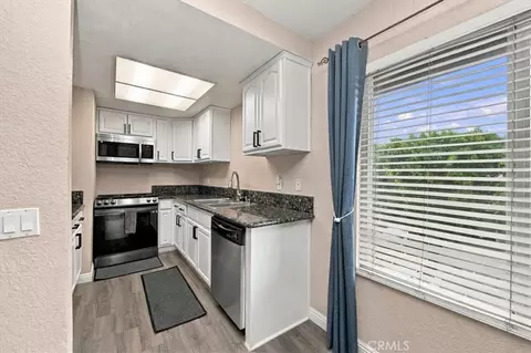 Kitchen - 788 Gianni Dr #202, Corona, CA 92879 photo 3 of 4