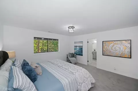 Bedroom - 347 Birchwood, Lake Arrowhead, CA 92352 photo 2 of 5