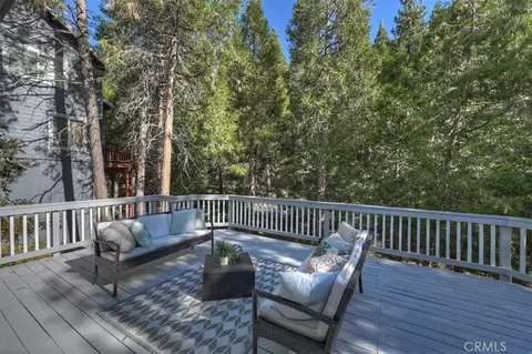 Exterior - 347 Birchwood, Lake Arrowhead, CA 92352 photo 4 of 11
