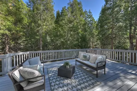 Exterior - 347 Birchwood, Lake Arrowhead, CA 92352 photo 3 of 11