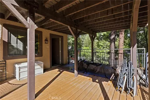 Exterior - 103 Pine Rdg, Crestline, CA 92325 photo 5 of 10