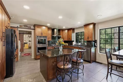 Kitchen - 103 Pine Rdg, Crestline, CA 92325 photo 1 of 6