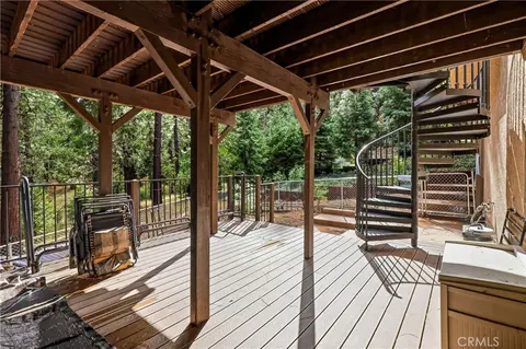 Exterior - 103 Pine Rdg, Crestline, CA 92325 photo 4 of 10
