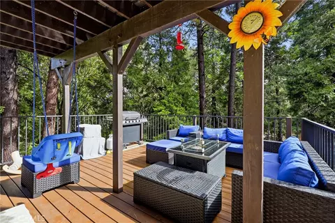 Exterior - 103 Pine Rdg, Crestline, CA 92325 photo 2 of 10