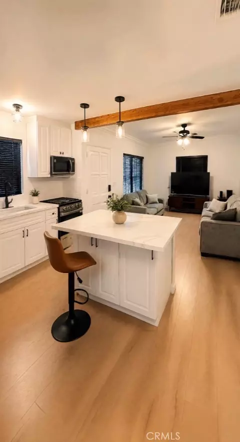 Kitchen - 511 S Hudson, Pasadena, CA 91101 photo 1 of 2