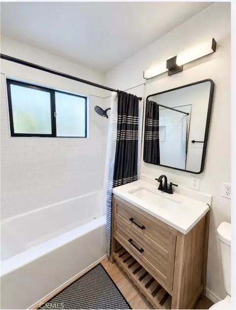 Bath - 511 S Hudson, Pasadena, CA 91101 photo 1 of 1