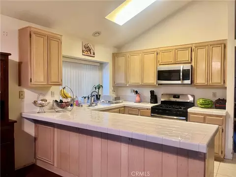 Kitchen - 3327 July, Riverside, CA 92503 photo 3 of 4