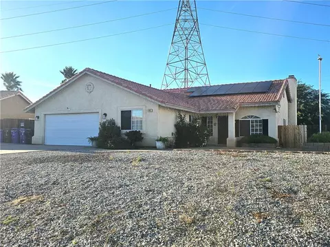 13022 San Ysidro, Victorville, CA 92392