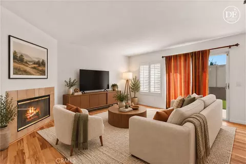 Living - 17987 Spring View Ct, Riverside, CA 92503 photo 9 of 14