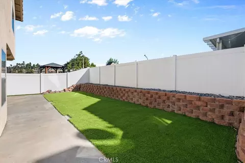 Exterior - 17987 Spring View Ct, Riverside, CA 92503 photo 4 of 7