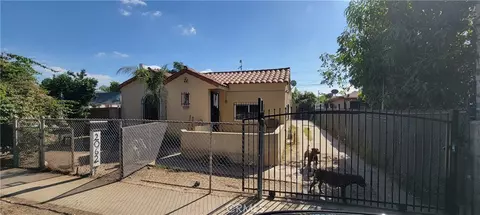 2062 E Hatchway St, Compton, CA 90222