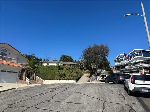 2215 Hall Ct, Redondo Beach, CA 90278