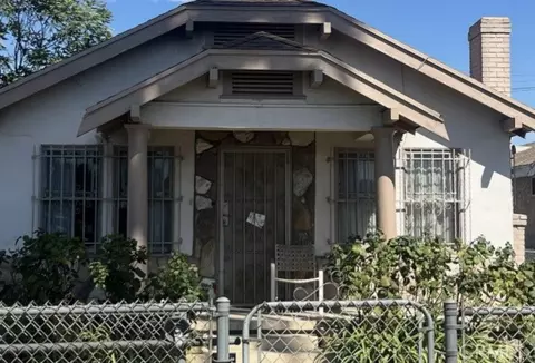 437 W 81st St, Los Angeles, CA 90003