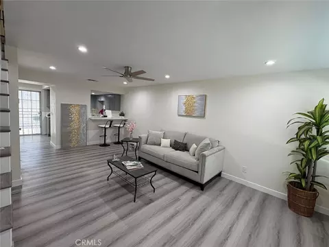 810 W Compton Blvd #9, Compton, CA 90220