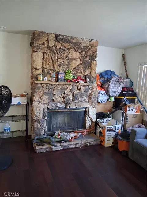 Living - 270 E Heath Ln, Long Beach, CA 90805 photo 1 of 1