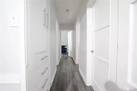 Entry Way - 404 Poinsettia, Compton, CA 90221 photo 3 of 7