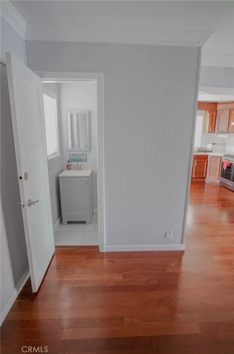Entry Way - 404 Poinsettia, Compton, CA 90221 photo 7 of 7