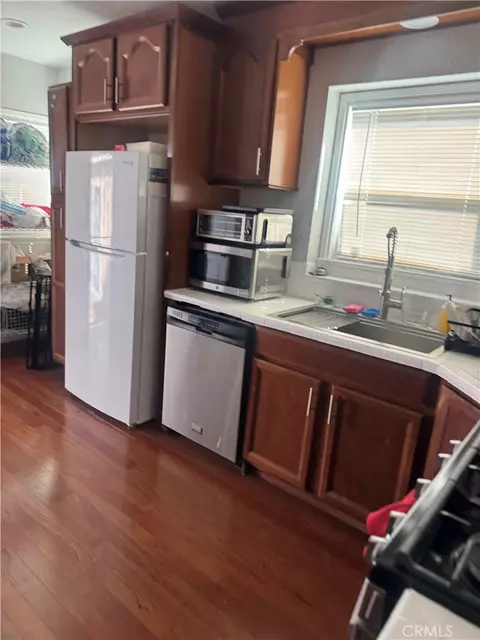 Kitchen - 404 Poinsettia, Compton, CA 90221 photo 1 of 5