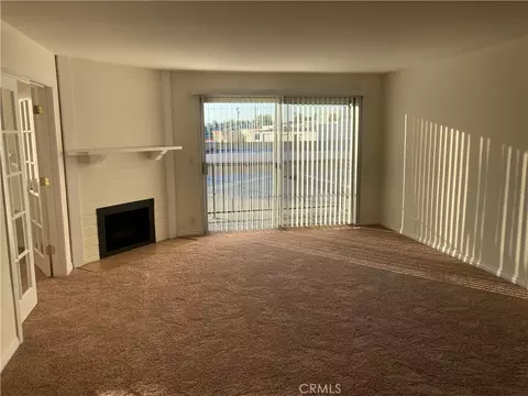 8505 Columbus Ave #211, North Hills, CA 91343