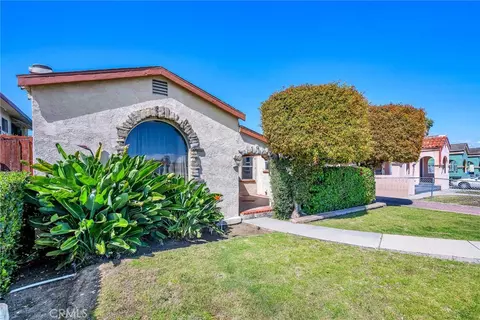 1617 W 80th St, Los Angeles, CA 90047
