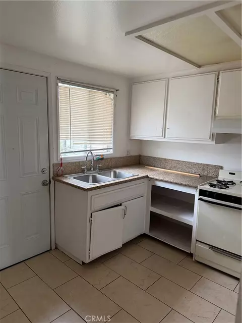 23571 Maribel, Carson, CA 90745 photo 4