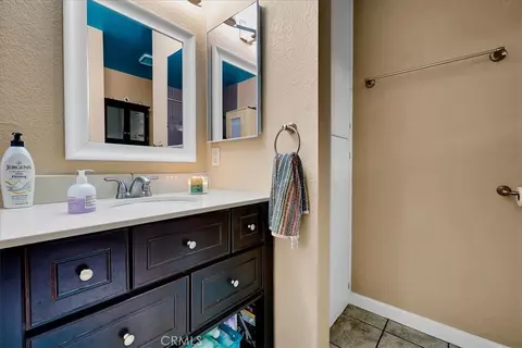 Bath - 15000 Downey Ave #243, Paramount, CA 90723 photo 4 of 4