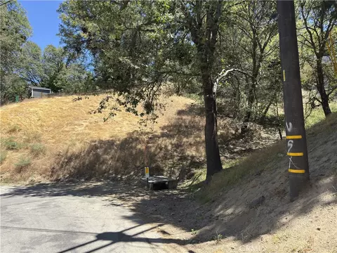 338 Davos Dr, Crestline, CA 92325 photo 10