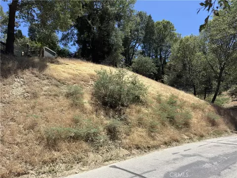 338 Davos Dr, Crestline, CA 92325 photo 11