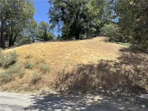 338 Davos Dr, Crestline, CA 92325 photo 8