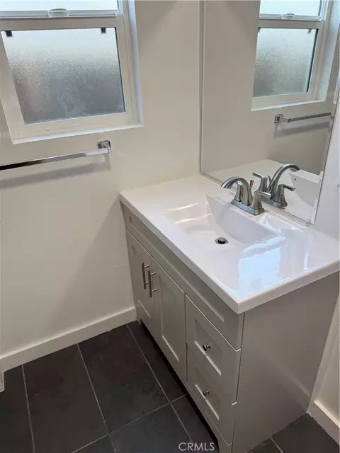 1323 Walnut Ave, Long Beach, CA 90813 photo 4