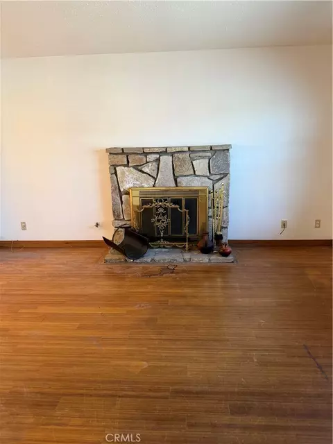 Living - 412 E Cassidy, Carson, CA 90746 photo 1 of 2