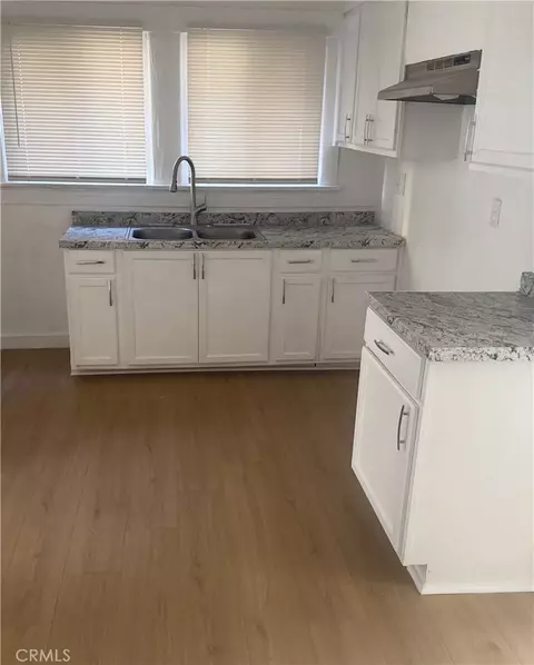 Kitchen - 1136 E Alhambra Ct, Long Beach, CA 90813 photo 1 of 2