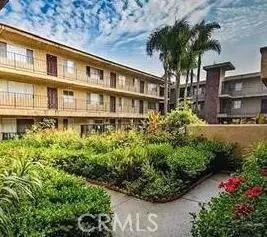 8505 Columbus Ave #111, North Hills, CA 91343