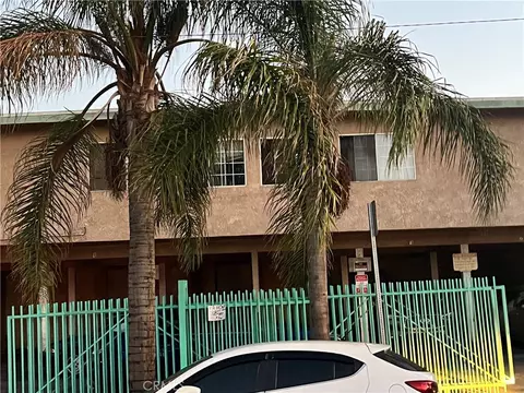 1038 104th St, Los Angeles, CA 90044