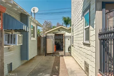 Exterior - 2151 E Spaulding Ct, Long Beach, CA 90804 photo 4 of 7