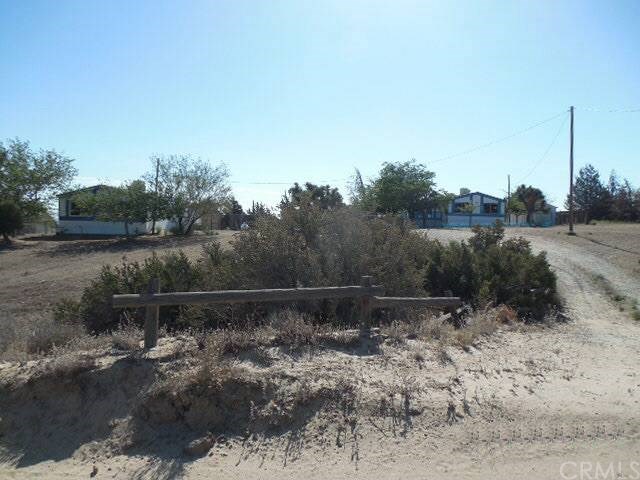 8787 Eaby Rd, Phelan, CA 92371 photo 1