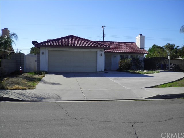 925 W Mallory Dr, Bloomington, CA 92316 photo 1